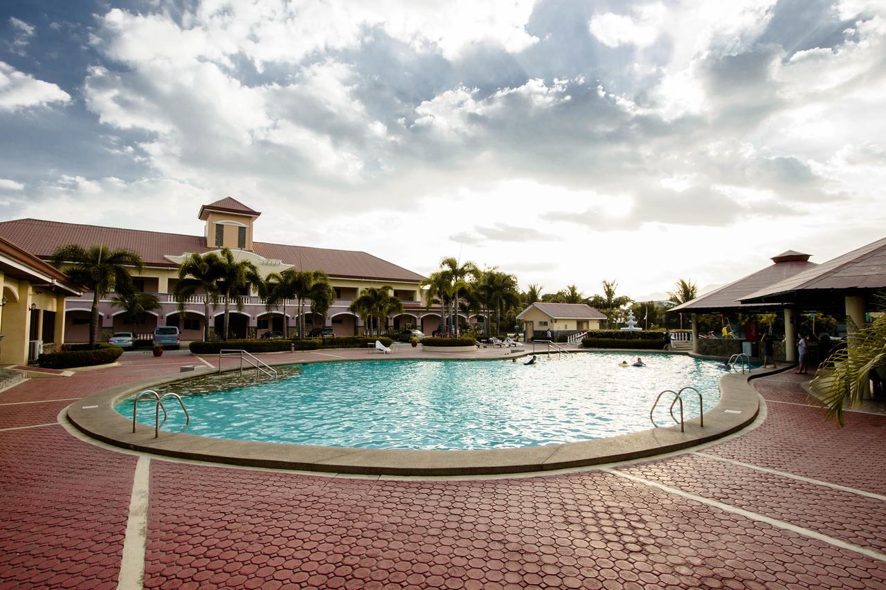 Subic Waterfront Resort And Hotel Bagian luar foto