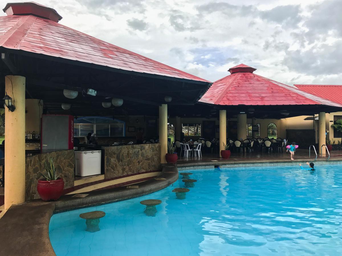 Subic Waterfront Resort And Hotel Bagian luar foto