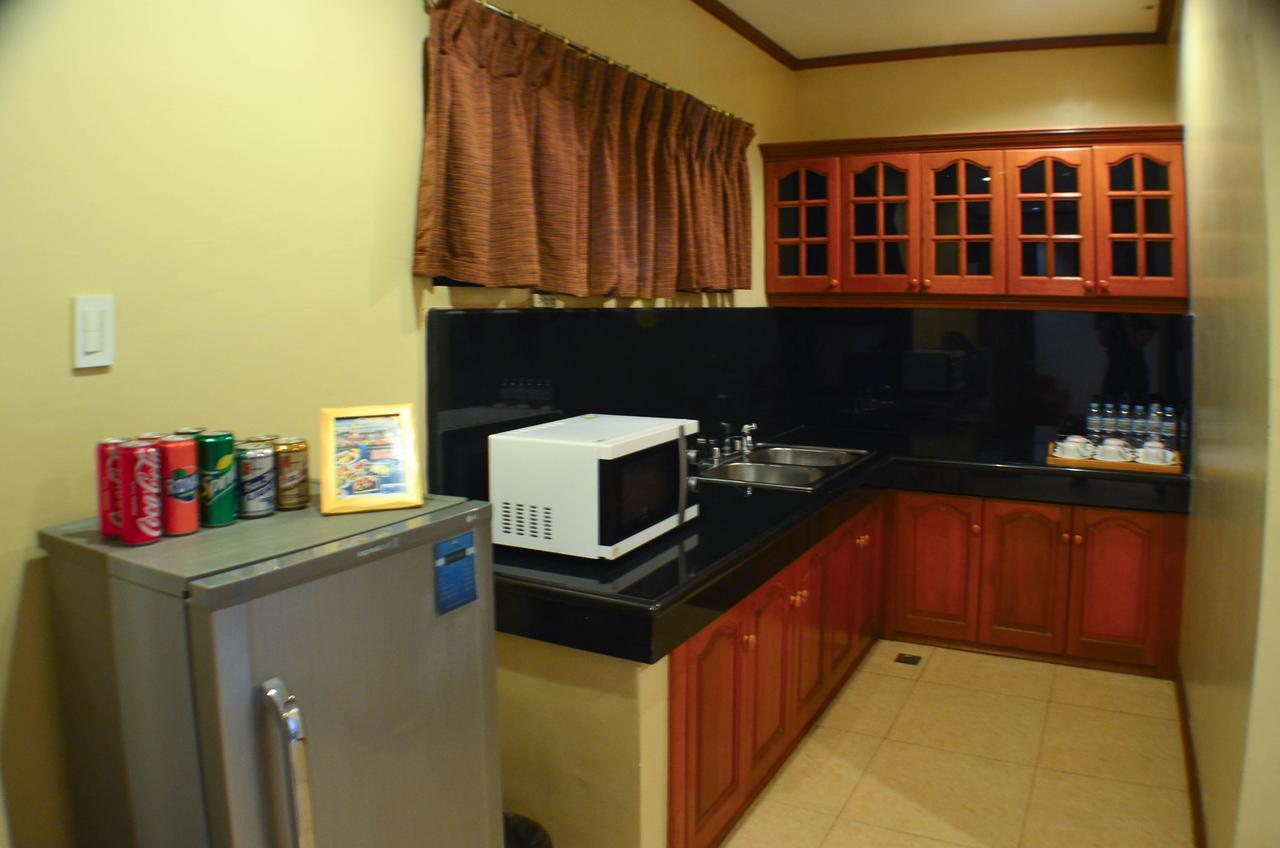 Subic Waterfront Resort And Hotel Bagian luar foto