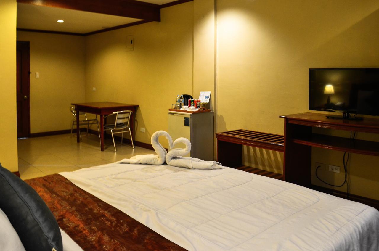 Subic Waterfront Resort And Hotel Bagian luar foto