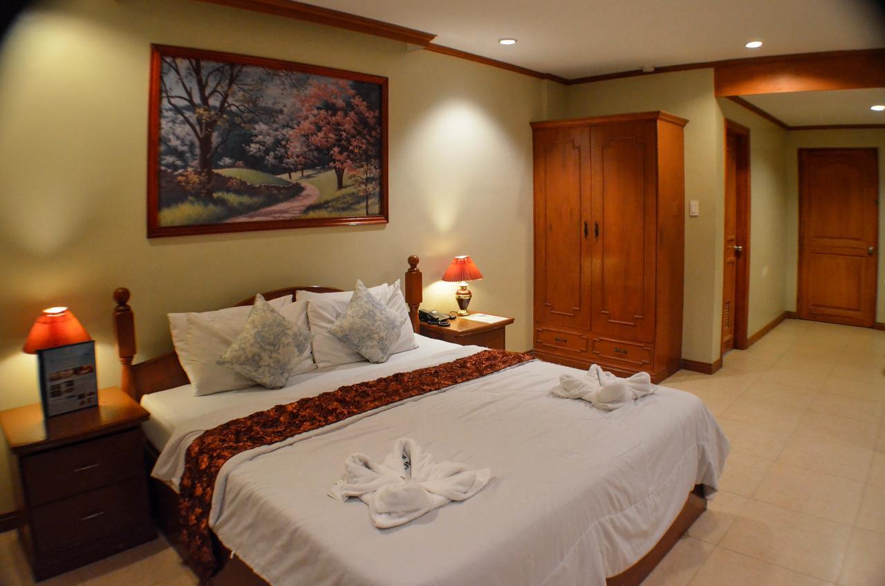 Subic Waterfront Resort And Hotel Bagian luar foto