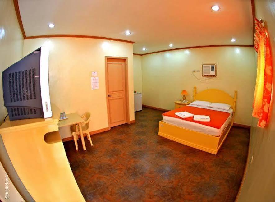 Subic Waterfront Resort And Hotel Bagian luar foto