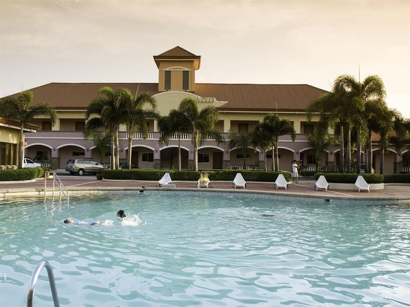 Subic Waterfront Resort And Hotel Bagian luar foto